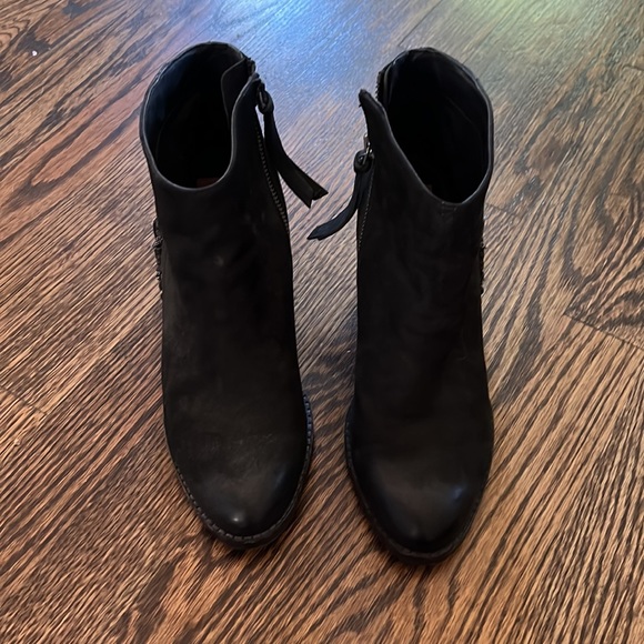 Dolce Vita Chain Fringe Bootie - Picture 7 of 9